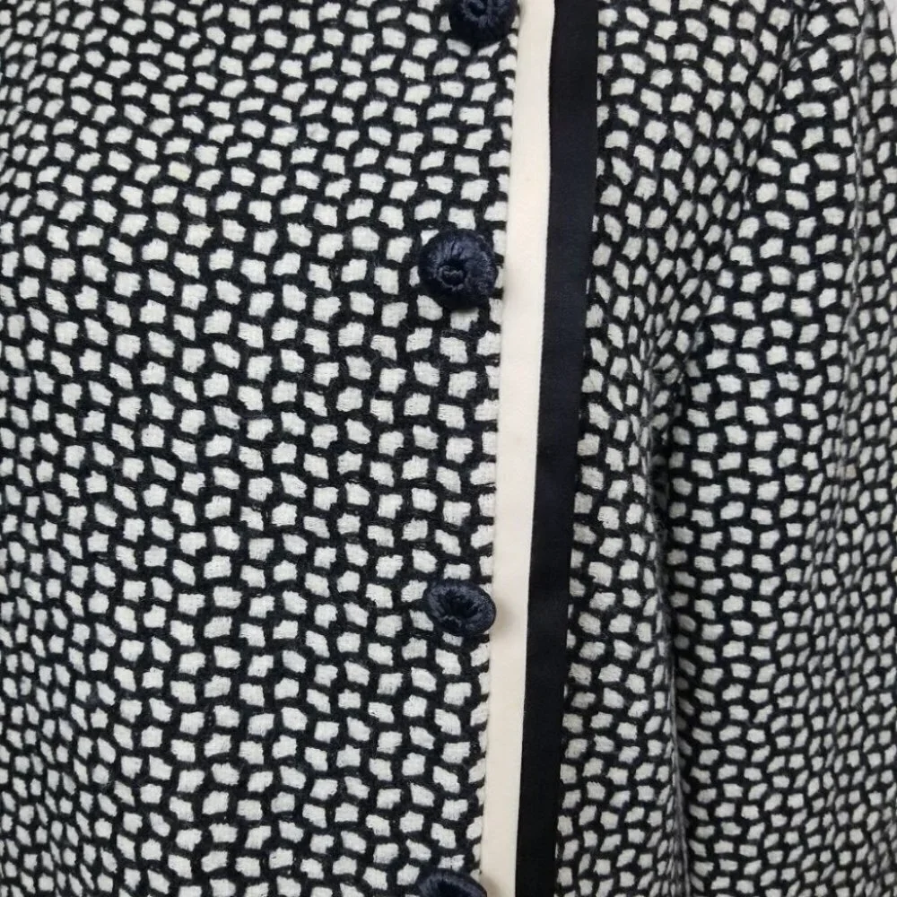 Carolina Herrera Black and White Patterned Long Coat Dress - Picture 3 of 6